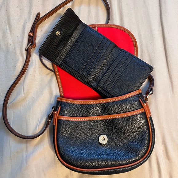 Dooney & Bourke Crossbody Bag & Wallet - Picture 3 of 6
